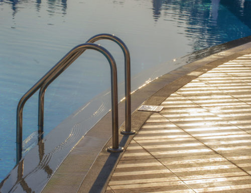 5 Giveaway Signs That Your Pool Needs Cleaning